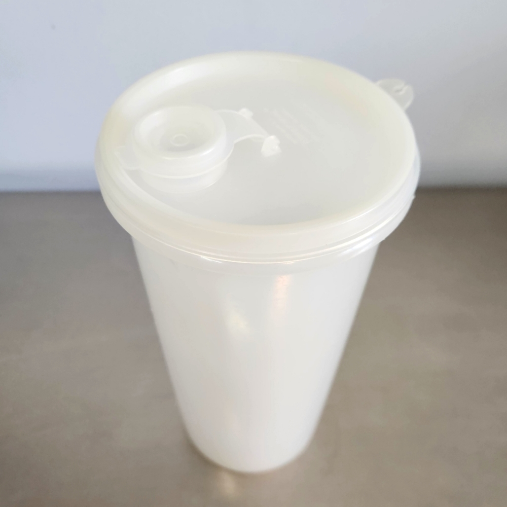 Vintage Tupperware Handolier Cannister  w TupperSeal lid